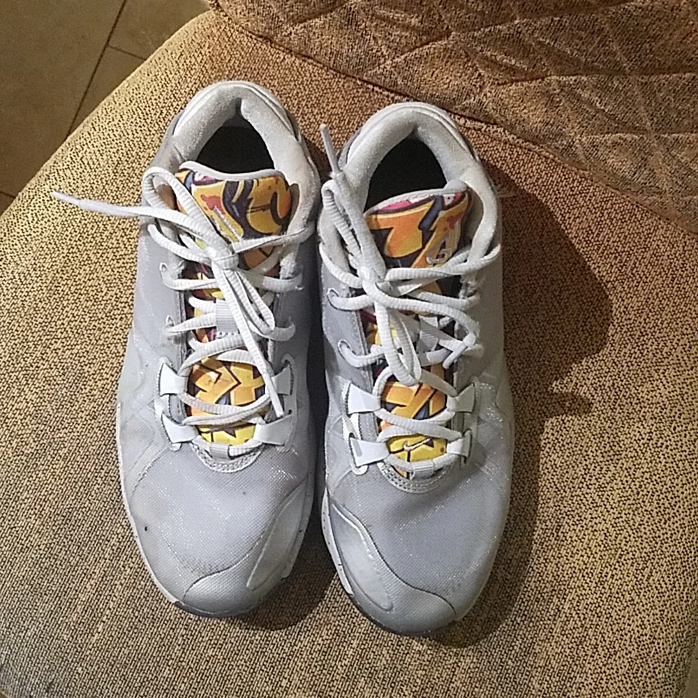 Nike Zoom Freak 1 GS Graffiti Multicolor Lace Up Basketball Shoes Sneakers - Picture 2 of 6